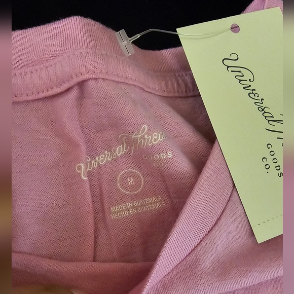 Universal Thread Dahlia Pink Short Sleeve T-Shirt Size Medium New With Tags - Picture 7 of 9